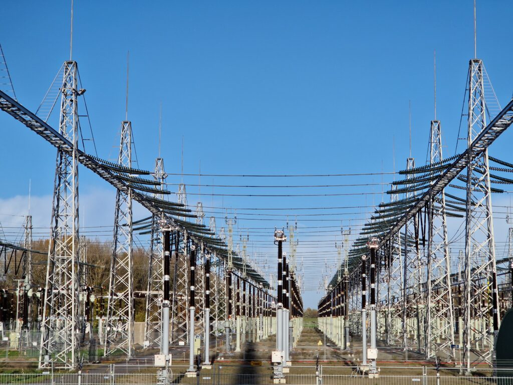 All Electron - Picture of a high voltage substation