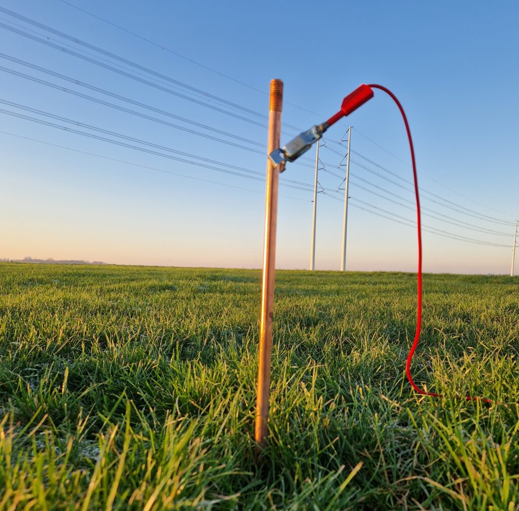 Electrode in soil - for measurement of the earthing resistance - crop